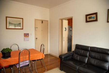 Apartamento à venda com 73m², 2 quartos e 2 vagas Apartamento à venda com 73m², 2 quartos e 2 vagasSala