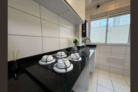 Foto 02 de apartamento à venda com 2 quartos, 44m² em Jardim do Lago II, Campinas