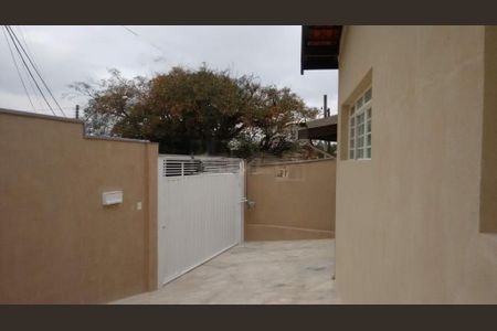 Casa à venda com 240m², 3 quartos e 4 vagas