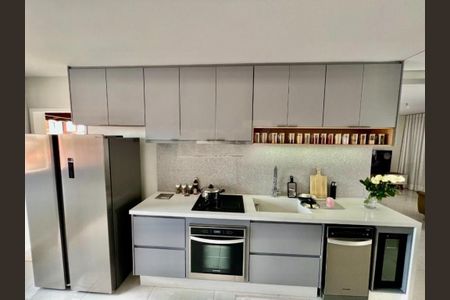 Casa à venda com 202m², 3 quartos e 3 vagas