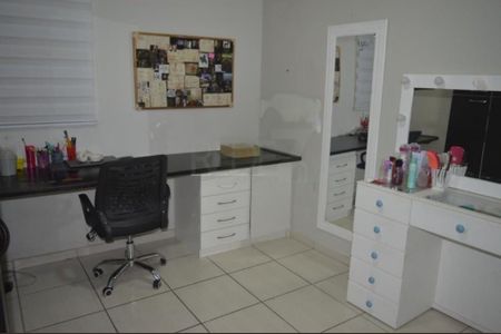 Casa à venda com 3 quartos, 202m² em Vila Joaquim Inacio, Campinas