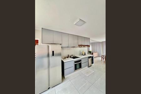 Casa à venda com 202m², 3 quartos e 3 vagas