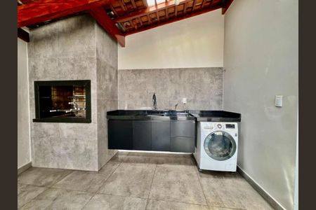 Casa à venda com 202m², 3 quartos e 3 vagas