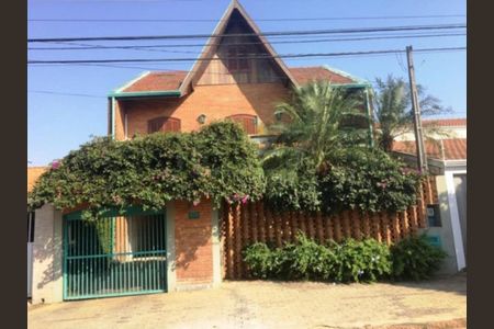 Casa para alugar com 420m², 4 quartos e 4 vagas