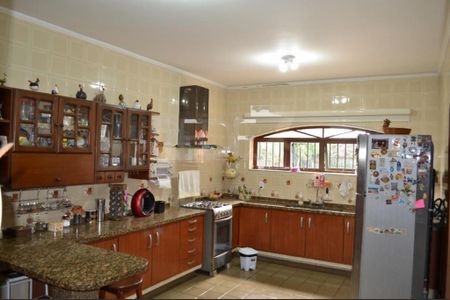 Casa para alugar com 420m², 4 quartos e 4 vagas