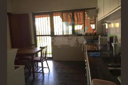 Casa à venda com 5 quartos, 212m² em Cidade Universitária, Campinas