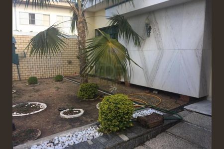 Casa à venda com 261m², 4 quartos e 4 vagas