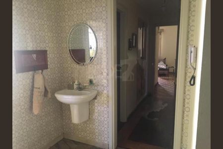 Casa à venda com 261m², 4 quartos e 4 vagas