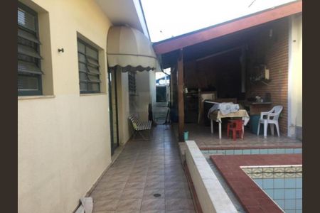 Casa à venda com 261m², 4 quartos e 4 vagas