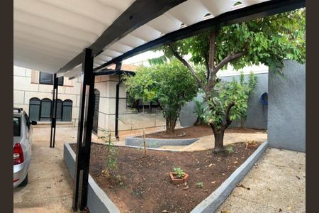 Casa à venda com 4 quartos, 190m² em Parque São Quirino, Campinas