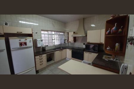 Casa à venda com 3 quartos, 275m² em Parque da Figueira, Campinas