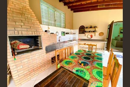 Casa à venda com 3 quartos, 350m² em Loteamento Alphaville Campinas, Campinas
