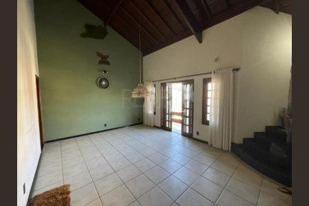 Casa à venda com 304m², 3 quartos e 4 vagas