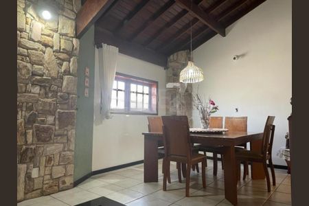 Casa à venda com 3 quartos, 304m² em Jardim America II, Valinhos