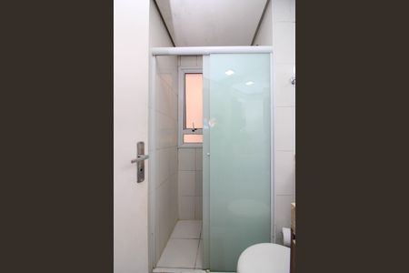 Banheiro de apartamento à venda com 2 quartos, 52m² em Vila Sonia do Taboao, Taboão da Serra