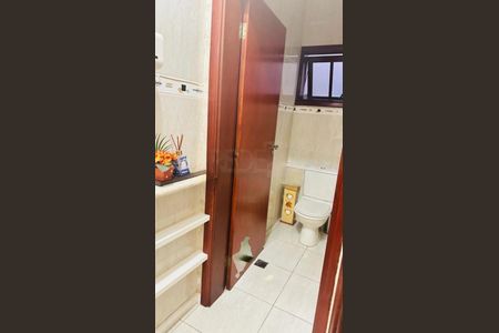 Casa à venda com 250m², 4 quartos e 4 vagas