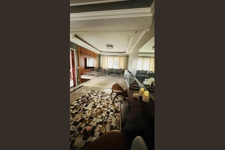 Casa à venda com 250m², 4 quartos e 4 vagas