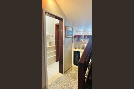 Casa à venda com 250m², 4 quartos e 4 vagas