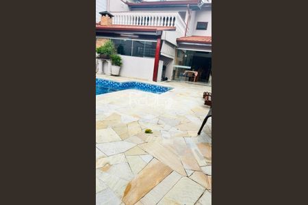 Casa à venda com 250m², 4 quartos e 4 vagas