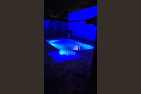 Casa à venda com 250m², 4 quartos e 4 vagas