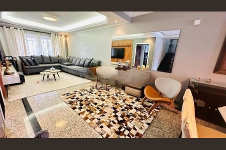Casa à venda com 250m², 4 quartos e 4 vagas
