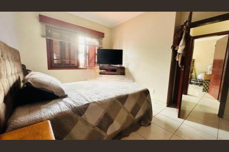 Casa à venda com 250m², 4 quartos e 4 vagas