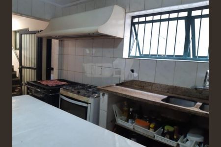 Casa à venda com 5 quartos, 240m² em Vila Brandina, Campinas