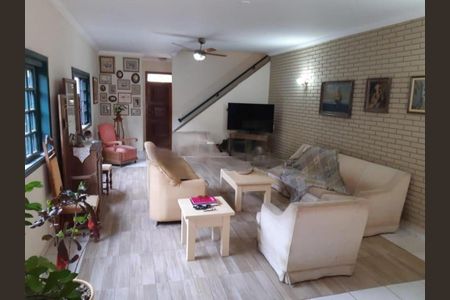 Casa à venda com 5 quartos, 240m² em Vila Brandina, Campinas