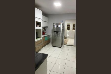 Casa à venda com 170m², 4 quartos e 2 vagas