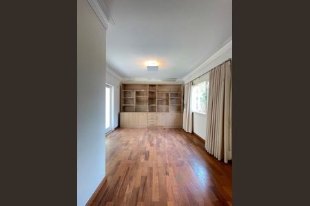 Casa à venda com 407m², 4 quartos e 6 vagas