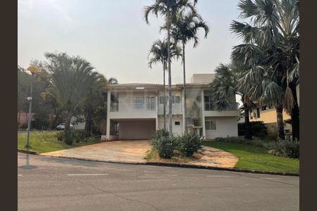 Casa à venda com 407m², 4 quartos e 6 vagas