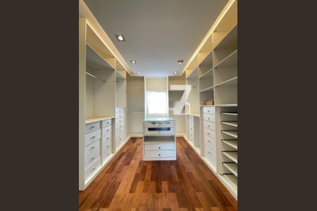 Casa à venda com 4 quartos, 407m² em Vila Hollândia, Campinas