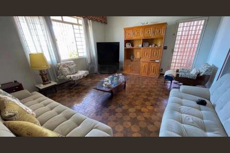 Casa à venda com 3 quartos, 192m² em Parque São Quirino, Campinas