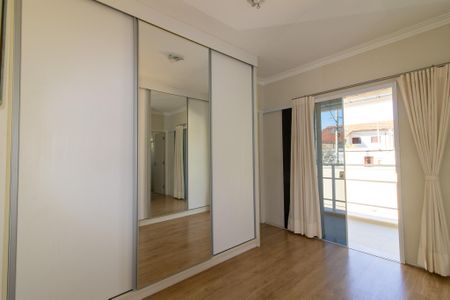 Casa de condomínio à venda com 300m², 4 quartos e 7 vagasSuíte 4 