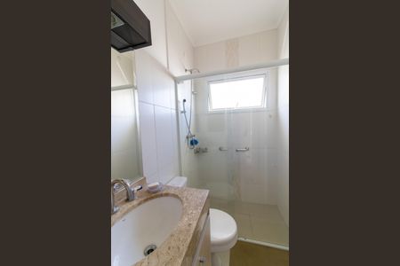 Casa de condomínio à venda com 300m², 4 quartos e 7 vagasBanheiro da Suíte 4