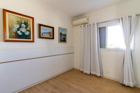 Casa de condomínio à venda com 300m², 4 quartos e 7 vagasSuíte 2 
