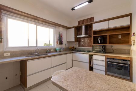 Cozinha de casa de condomínio à venda com 4 quartos, 300m² em Parque Taquaral, Campinas