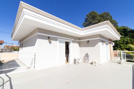 Casa de condomínio à venda com 300m², 4 quartos e 7 vagasSacada