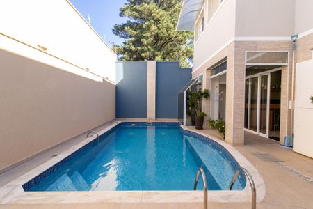 Casa de condomínio à venda com 300m², 4 quartos e 7 vagasÁrea externa