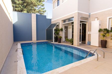 Casa de condomínio à venda com 300m², 4 quartos e 7 vagasÁrea externa