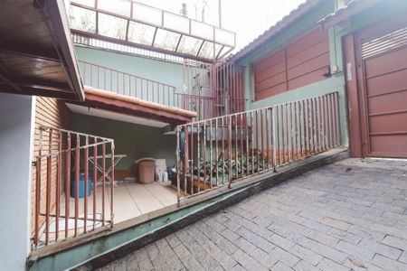 Casa à venda com 232m², 3 quartos e 4 vagas Casa à venda com 232m², 3 quartos e 4 vagasJardim