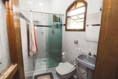 Casa à venda com 232m², 3 quartos e 4 vagas Casa à venda com 232m², 3 quartos e 4 vagasBanheiro da Suíte