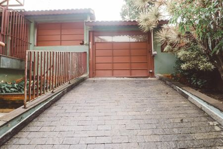 Casa à venda com 232m², 3 quartos e 4 vagas Casa à venda com 232m², 3 quartos e 4 vagasGaragem