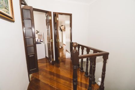 Casa à venda com 232m², 3 quartos e 4 vagas Casa à venda com 232m², 3 quartos e 4 vagasHall