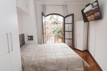 Casa à venda com 232m², 3 quartos e 4 vagas Casa à venda com 232m², 3 quartos e 4 vagasQuarto 1