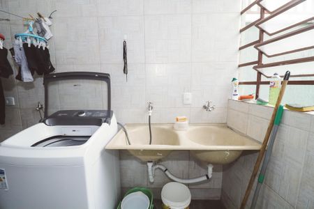 Casa à venda com 232m², 3 quartos e 4 vagas Casa à venda com 232m², 3 quartos e 4 vagasÁrea de Serviço