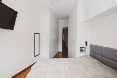 Casa à venda com 232m², 3 quartos e 4 vagas Casa à venda com 232m², 3 quartos e 4 vagasQuarto 1