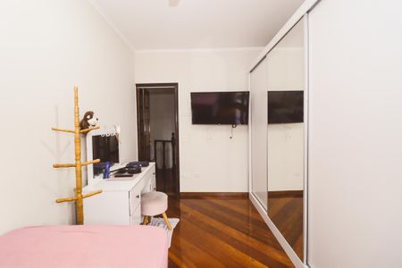 Casa à venda com 232m², 3 quartos e 4 vagas Casa à venda com 232m², 3 quartos e 4 vagasQuarto 2