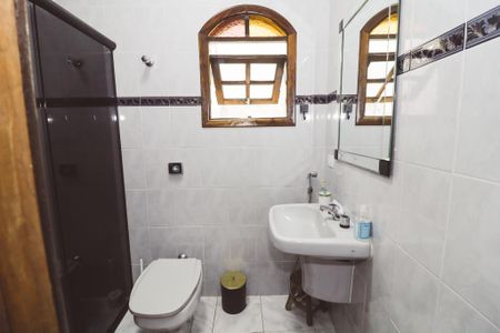 Casa à venda com 232m², 3 quartos e 4 vagas Casa à venda com 232m², 3 quartos e 4 vagasBanheiro