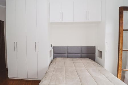 Casa à venda com 232m², 3 quartos e 4 vagas Casa à venda com 232m², 3 quartos e 4 vagasQuarto 1